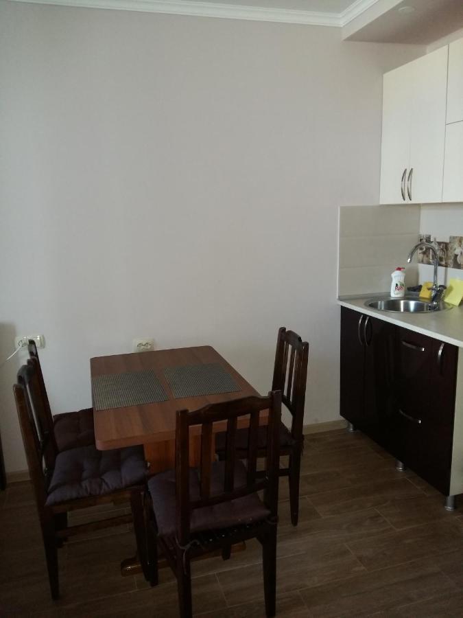 Breeze Batumi Apartamento Exterior foto