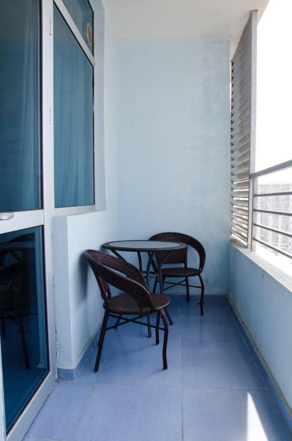 Breeze Batumi Apartamento Exterior foto