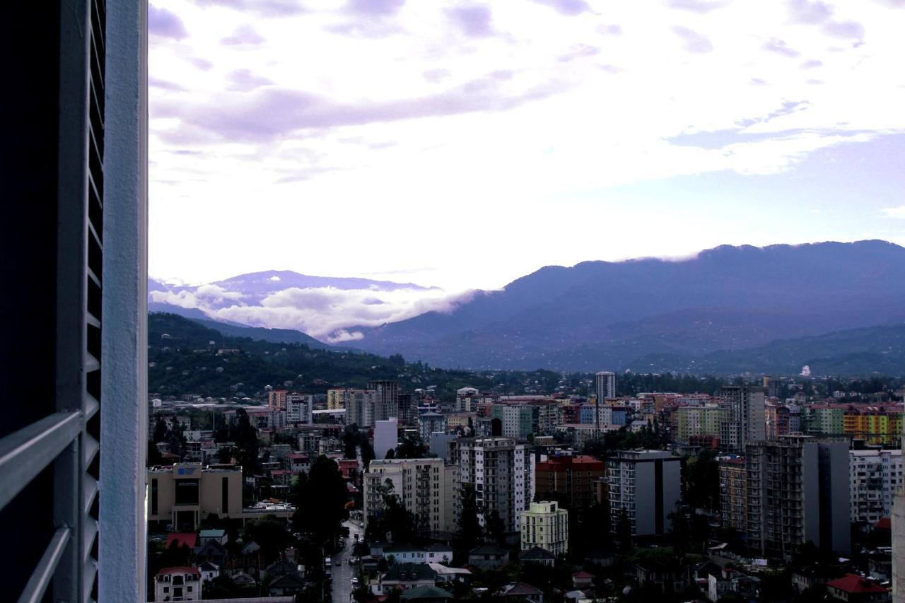 Breeze Batumi Apartamento Exterior foto
