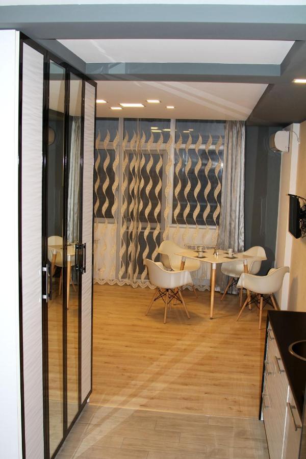 Breeze Batumi Apartamento Exterior foto