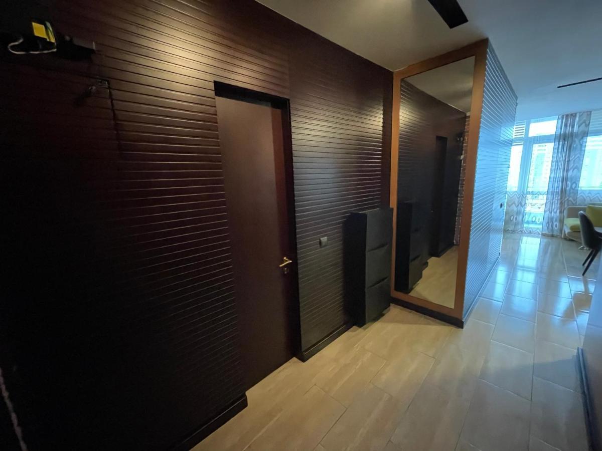 Breeze Batumi Apartamento Exterior foto