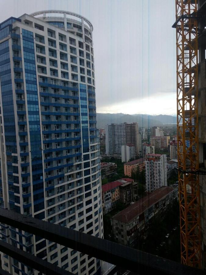 Breeze Batumi Apartamento Exterior foto