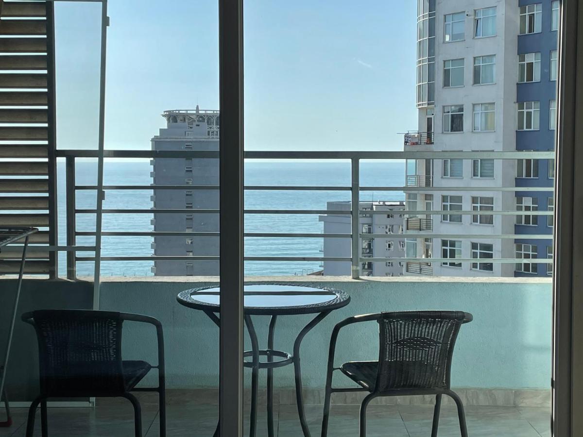 Breeze Batumi Apartamento Exterior foto