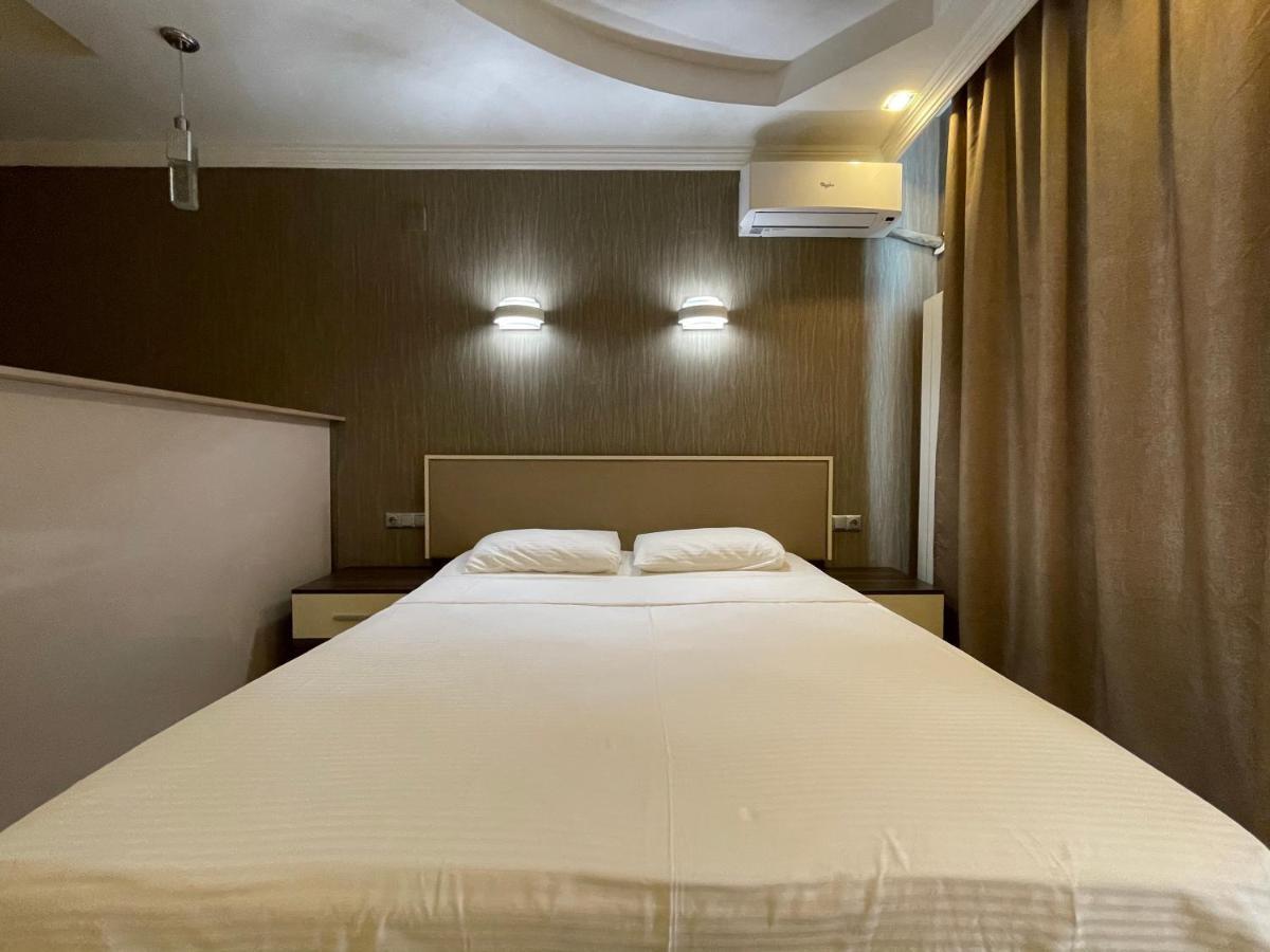 Breeze Batumi Apartamento Exterior foto